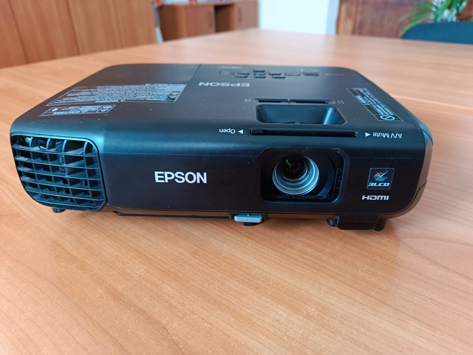 Проектор EPSON EB-S03 б/у (вживаний)