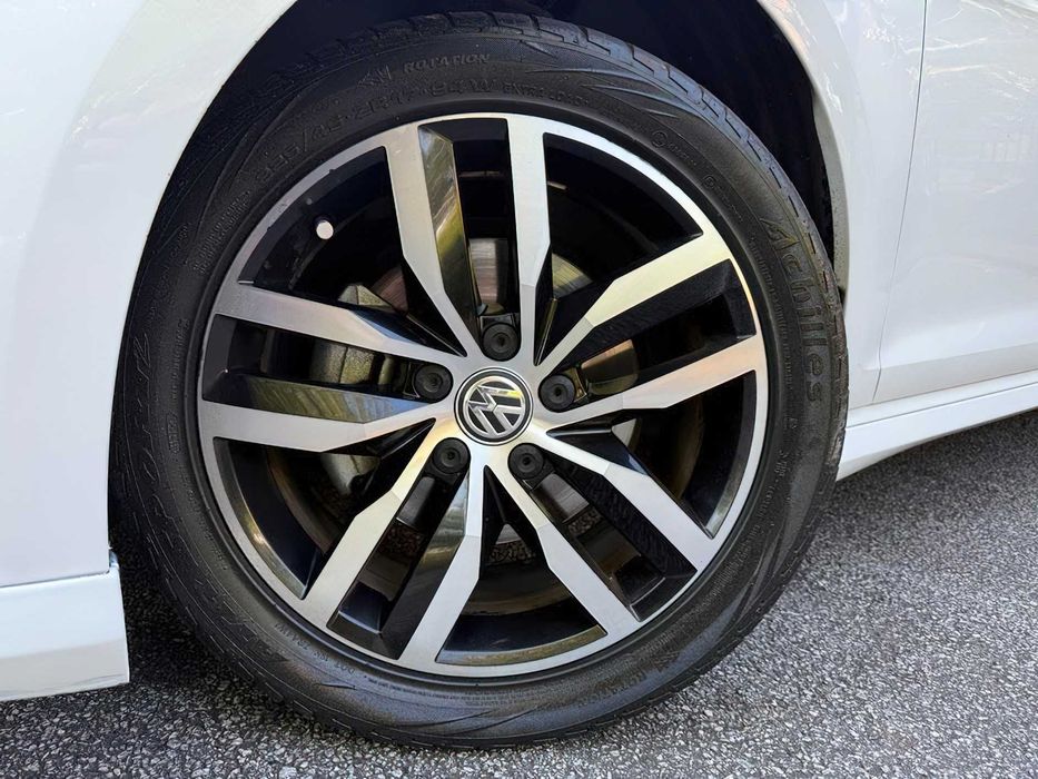 Volkswagen Golf      2015