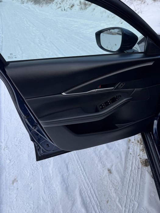 Продам Mazda CX 30 2023