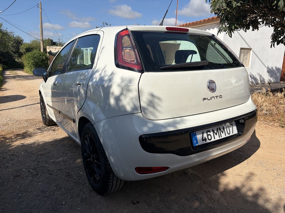 Vendo Fiat Punto 1.3 (Gasóleo) 2011