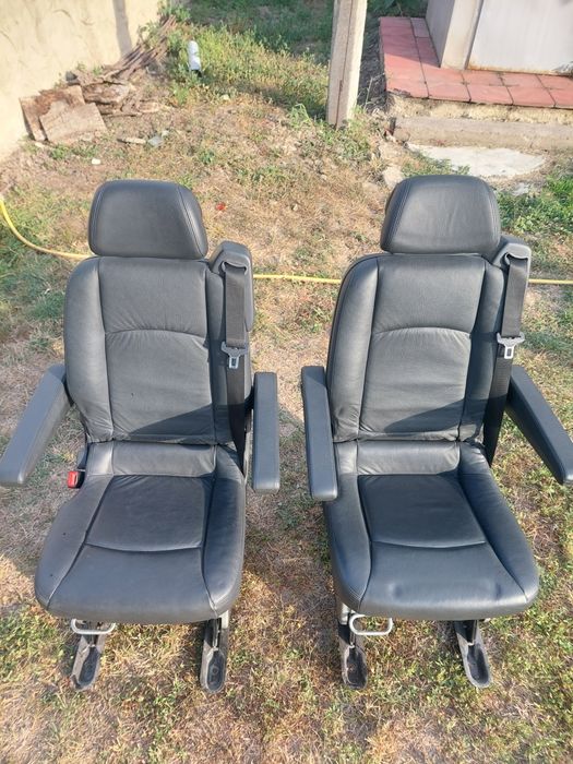 Сидіння капітанки Mercedes Benz 639-447