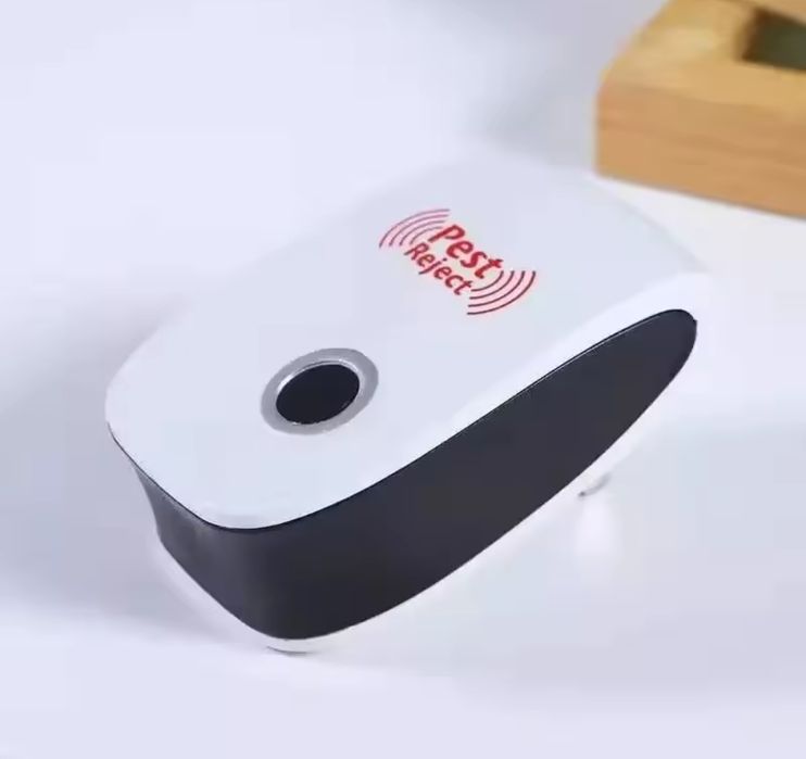 Електронний відлякувач комах та гризунів Electronic Pest Repeller