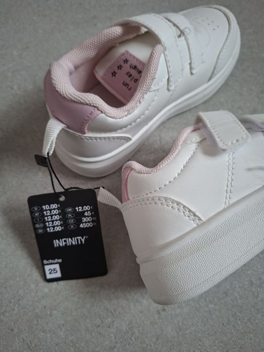 Buty sportowe dziewczęce rozm 25