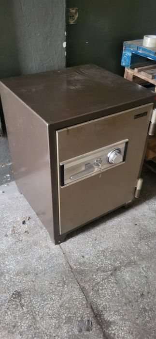 Сейф Royal Safe R-20