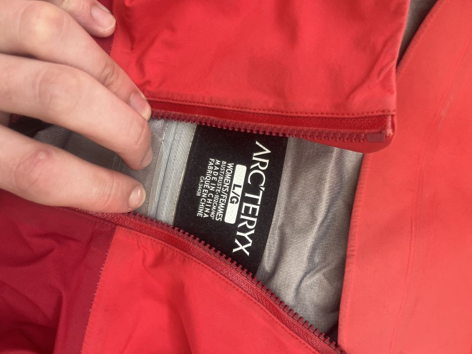 Arc'teryx вітровка