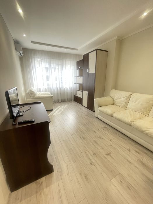 Продаж ЖК Аквамарин пр. Берестейський 131-а 2 к кв. площа 81,2 м