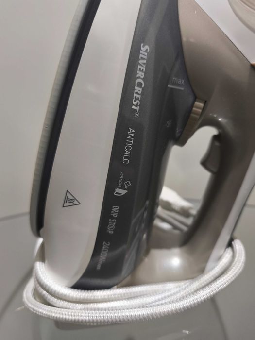 Ferro a vapor, base cerâmica *como NOVO*