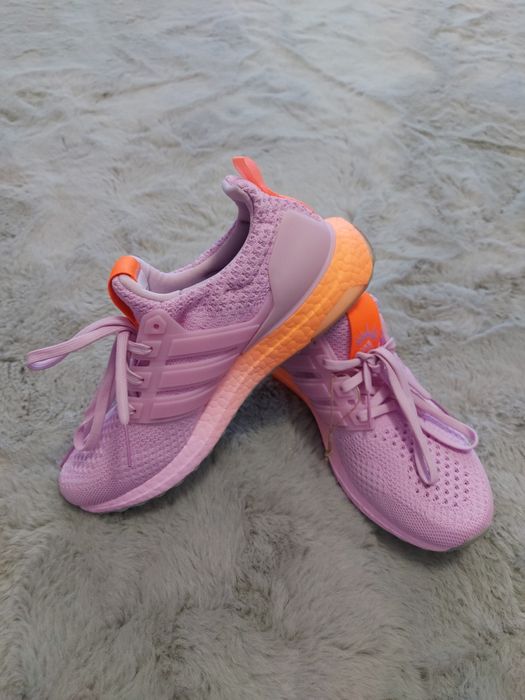 Жіночі кросівки Adidas