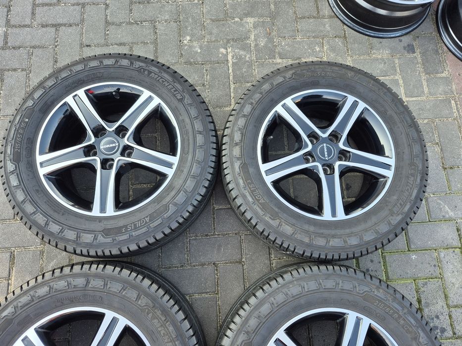 Koła do RENAULT TRFIC VIVARO 5x114.3 16 Cal 6.5J 215/65 R16C DOT23 8mm