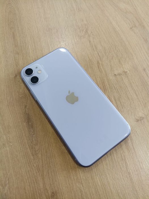 Iphone 11 на 128 Gb.