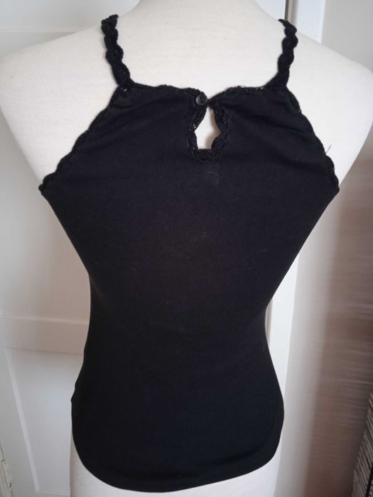 Top preto rendado