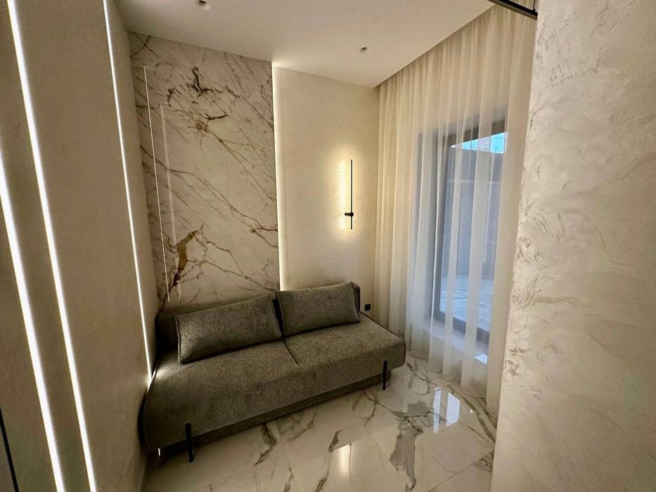 Продам дом с бассейном Новоалександровка