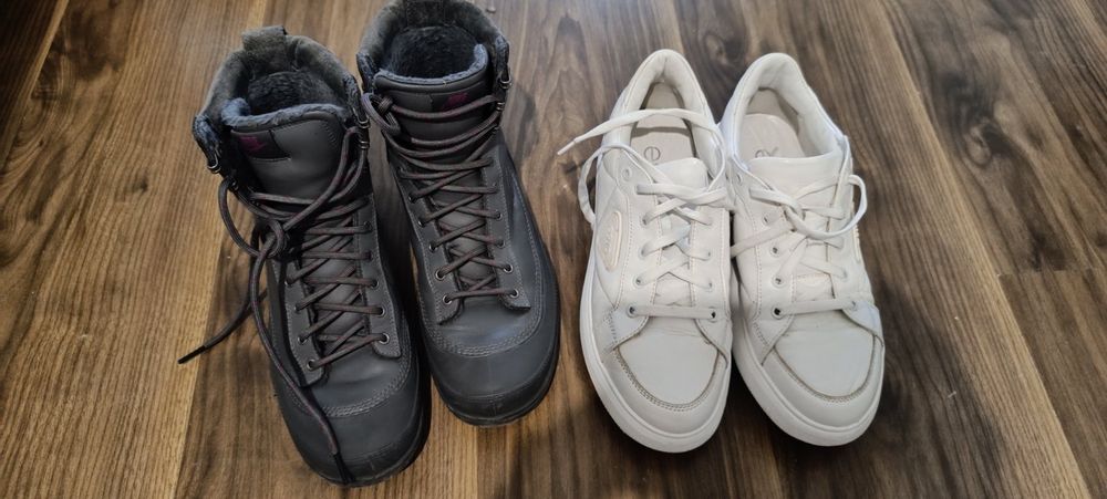 Кросівки Nike та Estro оригінал