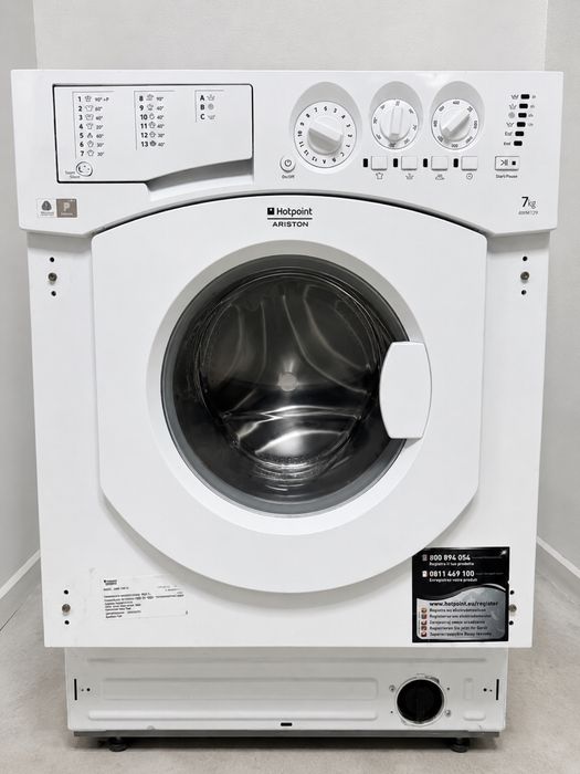 Máquina lavar roupa encastrável Hotpoint Ariston 7kg avariada