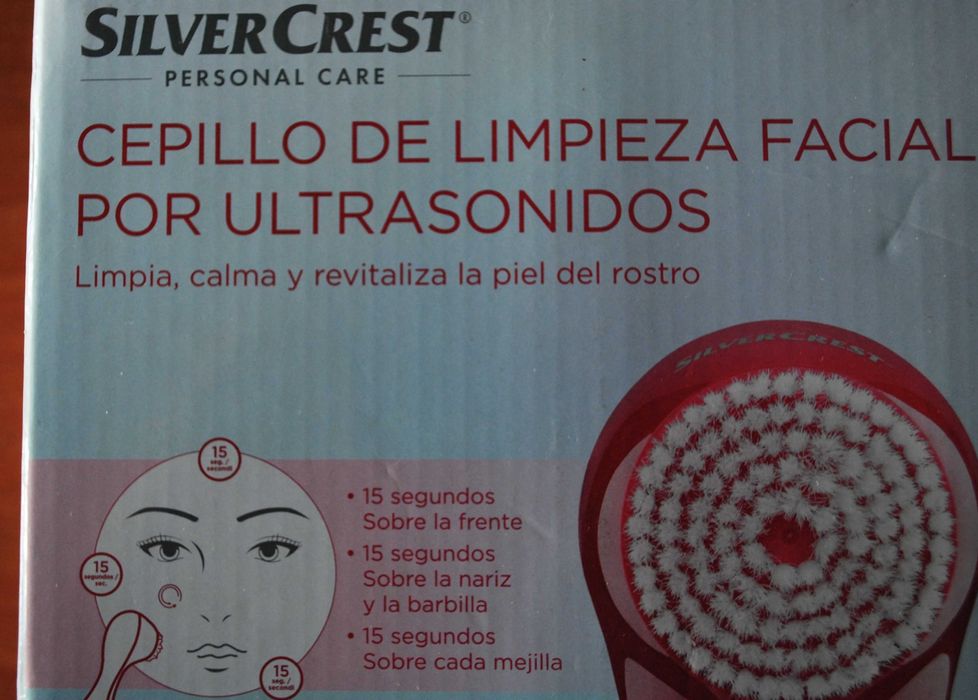 Escovas de Limpeza Facial Ultrassons Silver Crest (Estojo Completo)