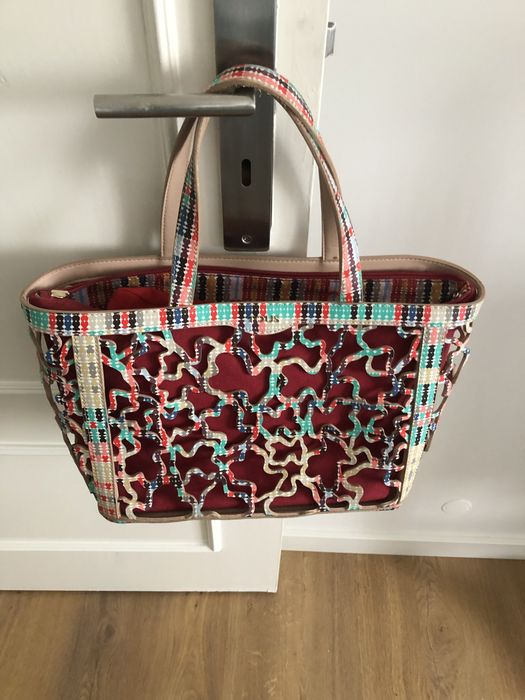 Varias carteiras em bom estado