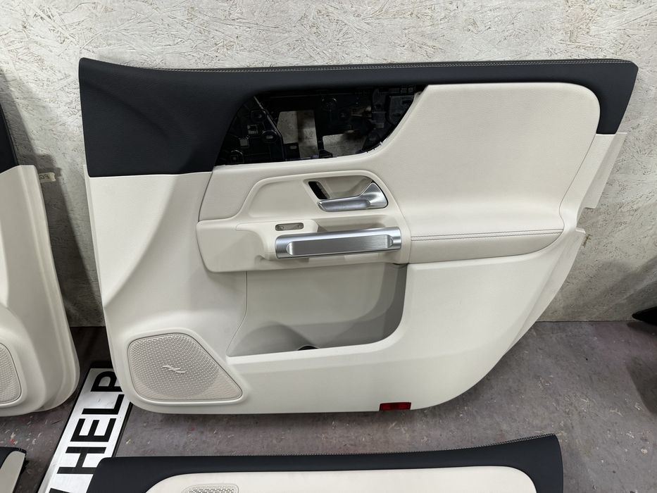 Карты обшивка Дверей EQB 250+ X243 Mercedes Benz Светлый Салон 2023 г.