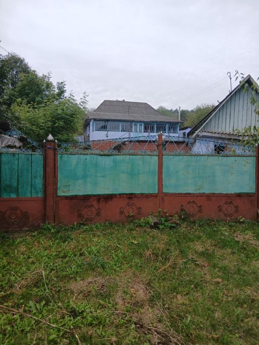 Продам газифікований будинок з приватизованою земельною  ділянкою