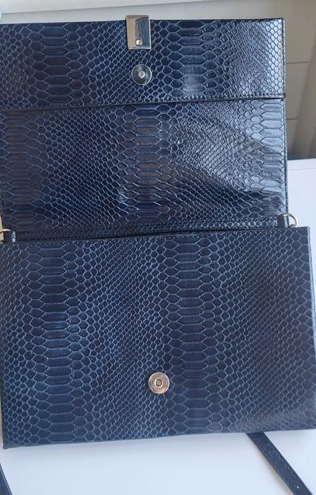 Bolsa/ Carteira de Senhora Azul Marinho - Nova