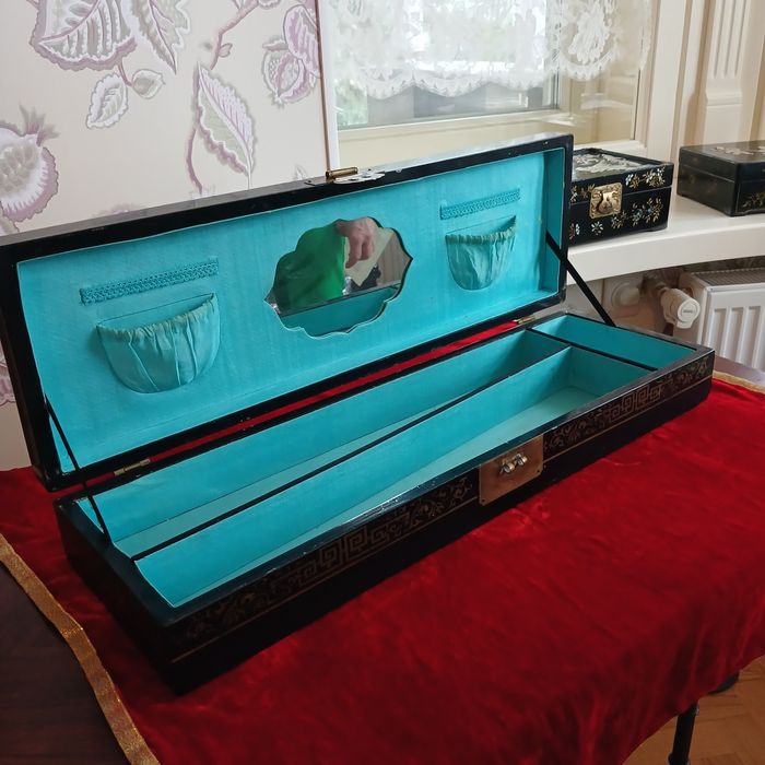 Продам антикварные шкатулки под украшения