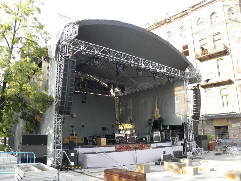 Trybuny wynajem, konstrukcje sceniczne z layhera