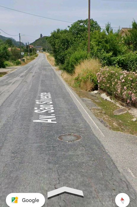 Terreno com construções