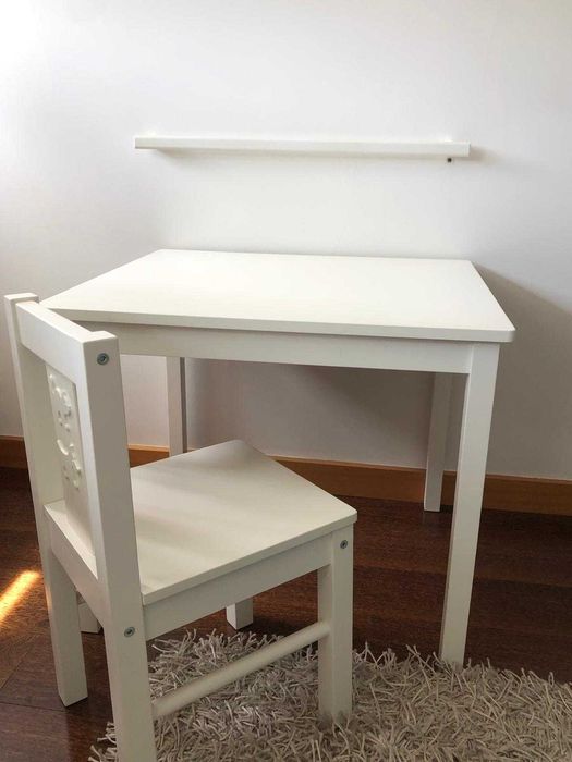 Mesa e cadeira criança IKEA