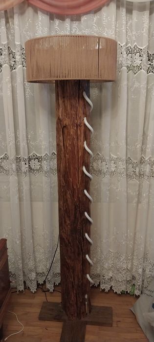 Торшер деревяний