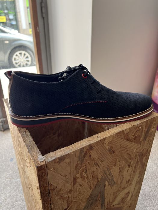 Sapato em pele marca pedicaty