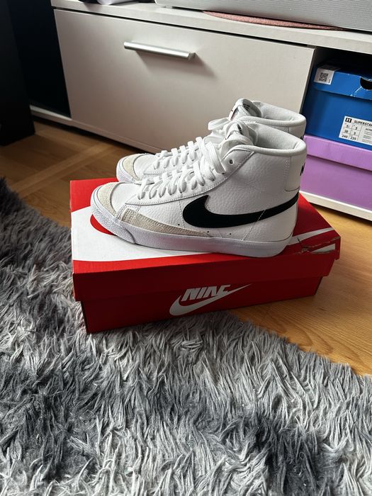 Praktycznie nowe nike