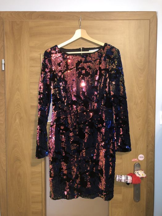 Sukienka w cekiny r.L