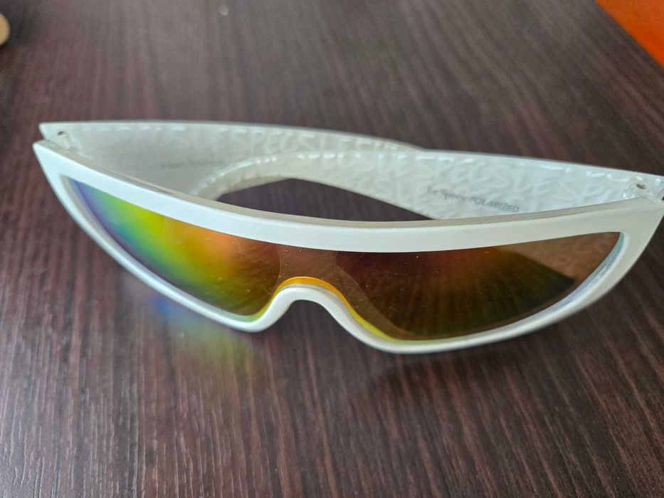 Okulary sloneczne Le Specs, szkla polaryzowane
