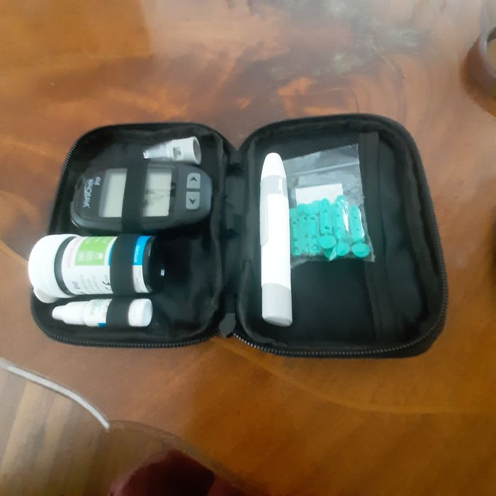 Glukometr może ktoś potrzebuje