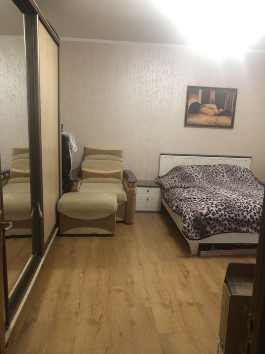 Продам 2-к квартиру з ремонтом, 55 кв.м, у центрі на вул. Базарної/Маразліївська (3-217-451)