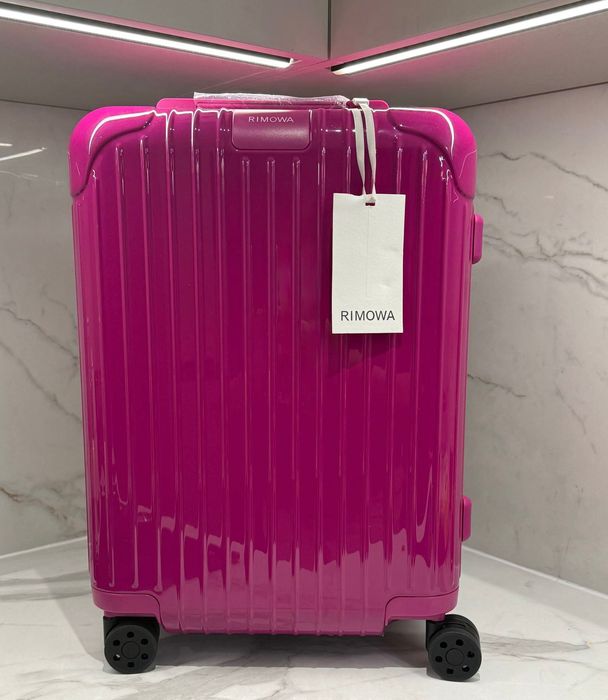 Валіза Rimowa Magenta Cabin EXCLUSIVE 2026/чемодан Rimowa для ручной клади /ручна поклажа