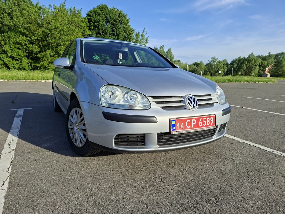 Volkswagen   Golf