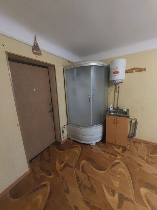 Кімната в гуртожитку з власним душовою Хіммістечко