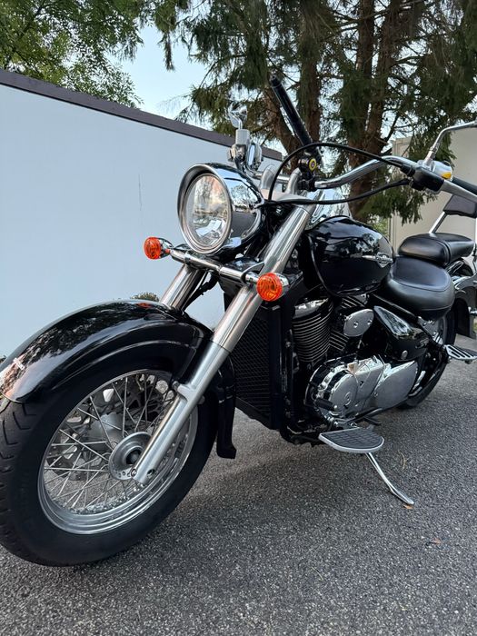 Suzuki Intruder C 800