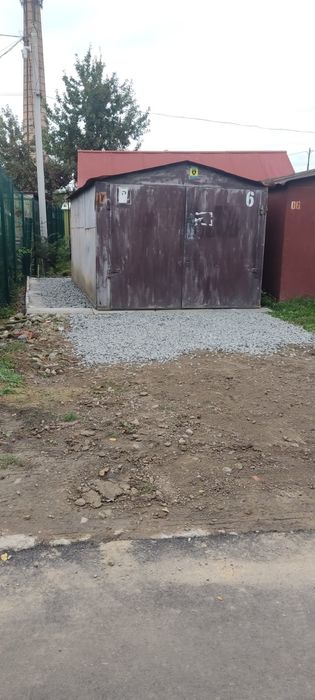 Гараж ,кунг , вагончик