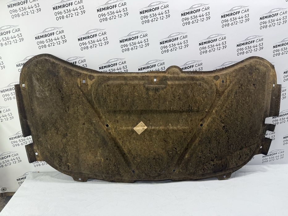 Шумоізоляція капота VW GOLF 4, BORA фольцваген гольф 4 бора