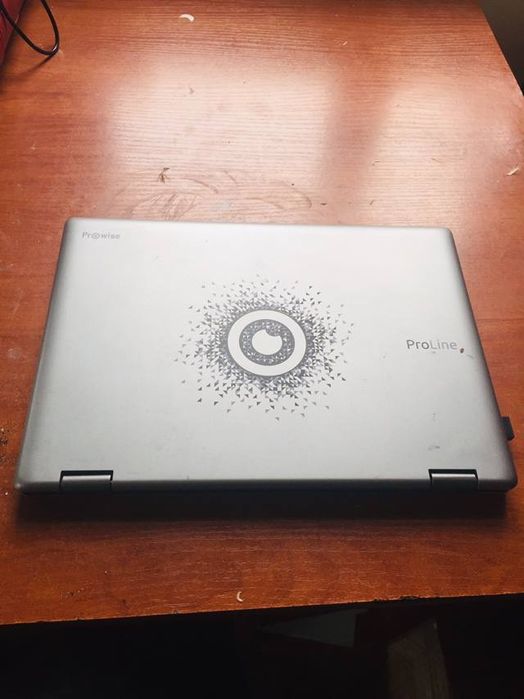 Ноутбук ProLine сенсорным екраном