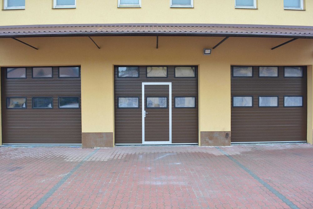 Brama segmentowa garażowa przemysłowa ciepła bramy garażowe BIŁGORAJ