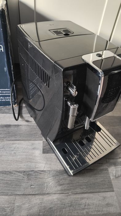 Ekspres do kawy DeLonghi Dinamica jak nowy