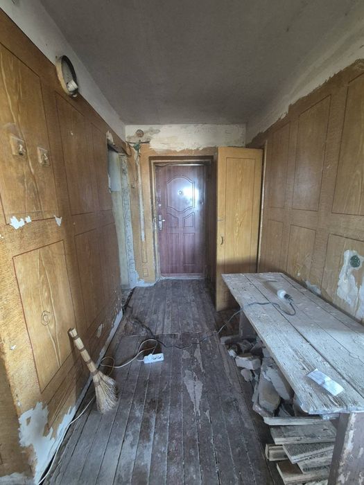 Продам 3-х кімнатну квартиру в центрі с.Войниха