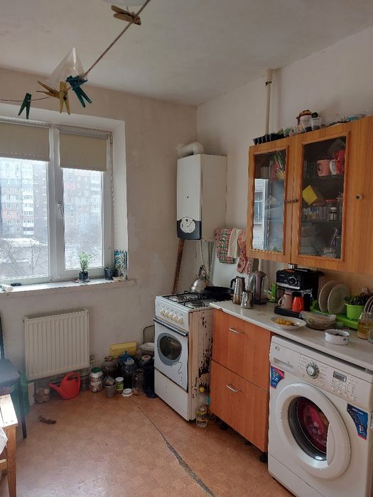Продам 2к квартиру на Жадова з агв