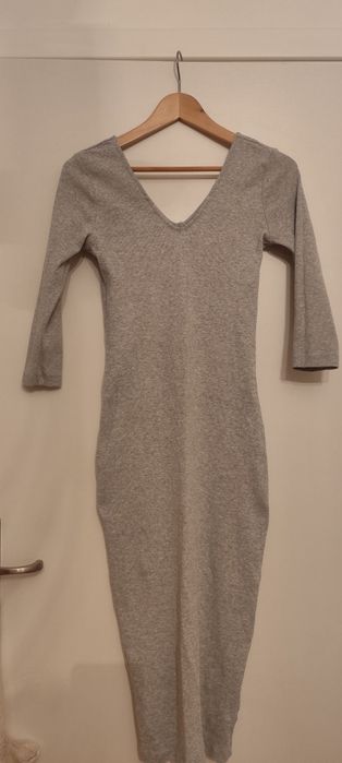 Szara bawełniana sukienka przylegająca  Reserved