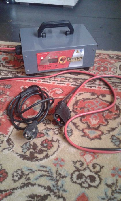 Зарядний пристрій б/у