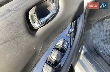 Nissan Leaf 2022 комплектація  BOSE