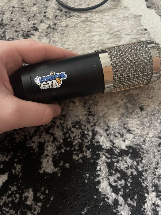 Продам мікрофон BM 800