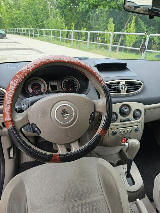 Renault Clio Automat - 1.6b - 2006r
